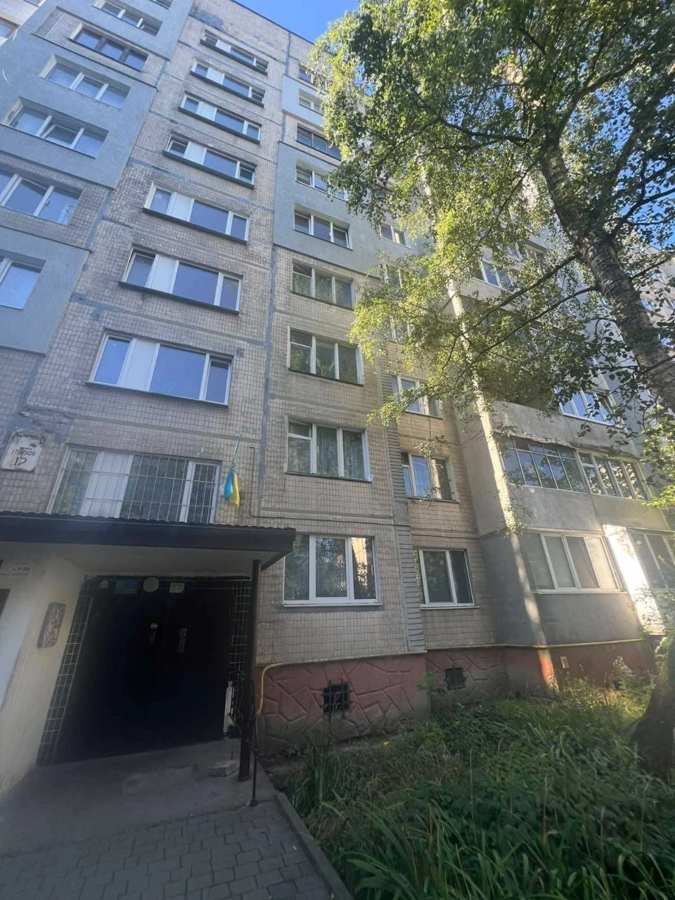 Продаж 4-кімнатній квартири, вулиця Пулюя