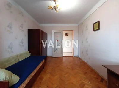 FOR SALE Cozy 2-bedroom apartment near Park