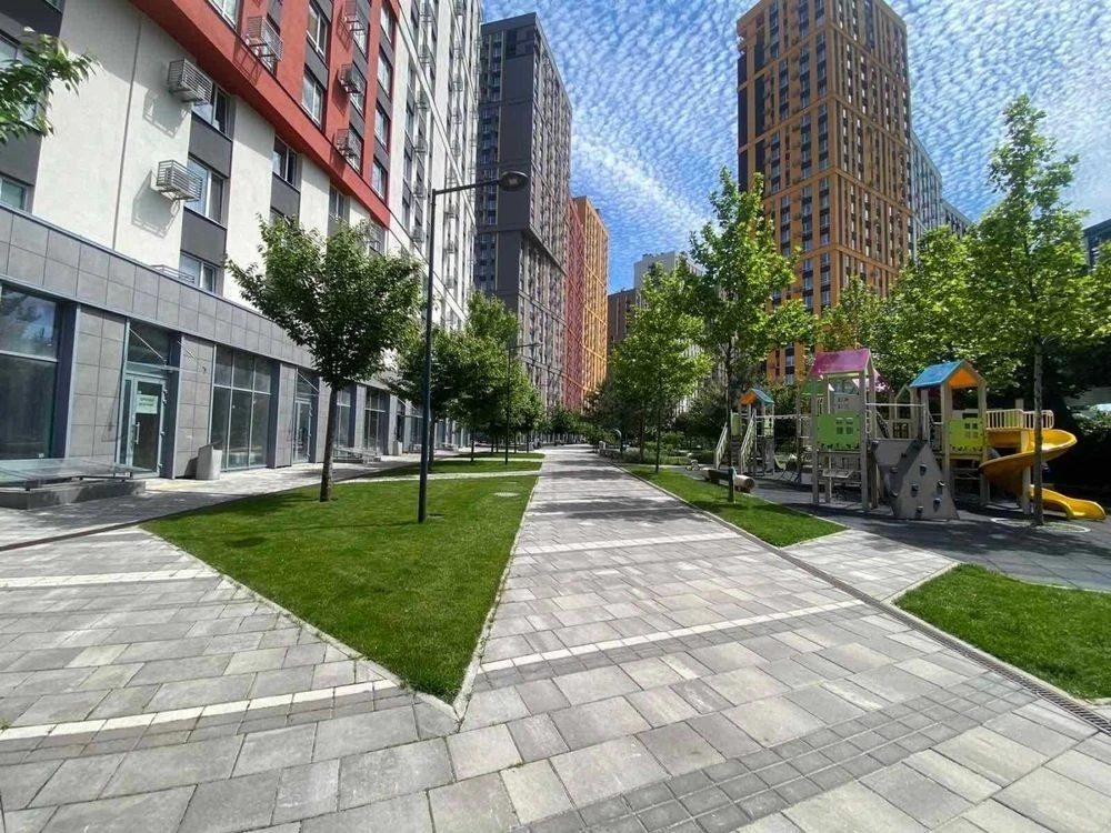 Продається повнісна 2-кімнатна квартира з ремонтом в ЖК Svitlo Park Пе