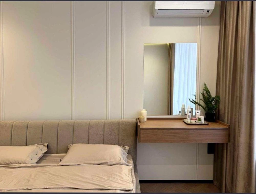 Quality renovated apartment on Dniprovska Naberezhna, Great Vyhov
