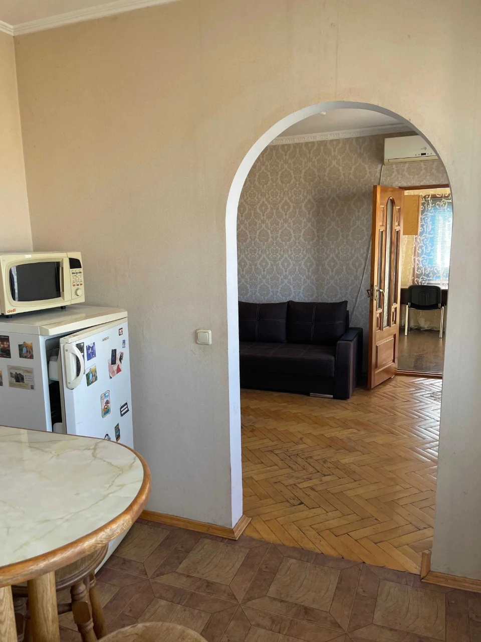 Продаж 3-кімнатної квартири в Києві, вул. Гната Юри, ТРЦ "Квадрат"