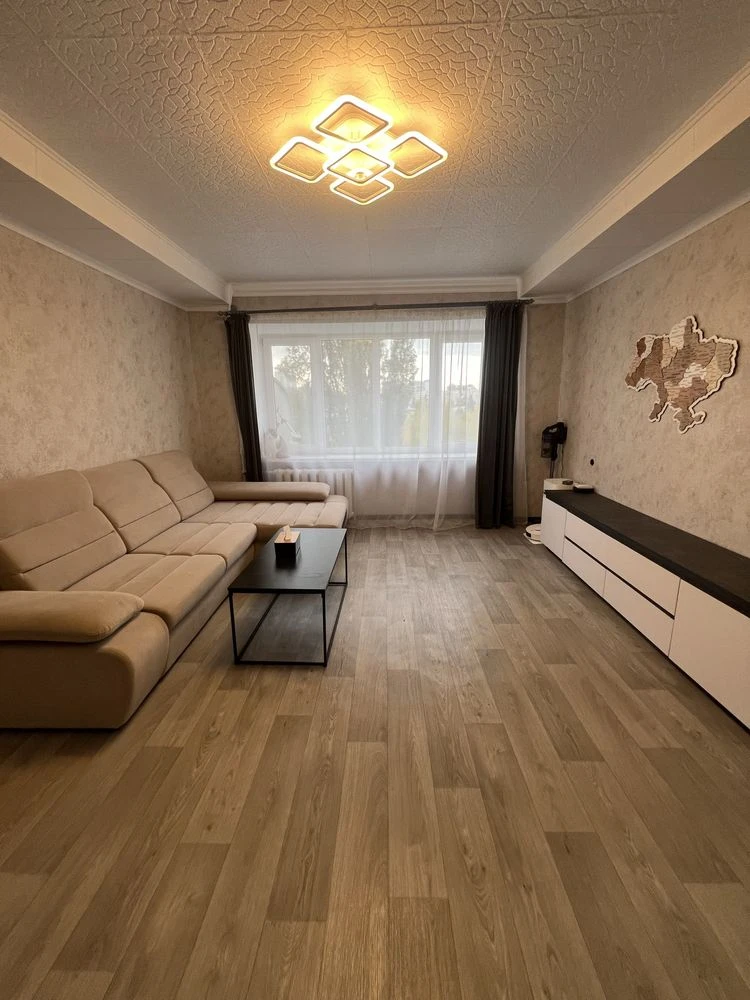 Продам 3-кімнатну квартиру, 64 кв.м.