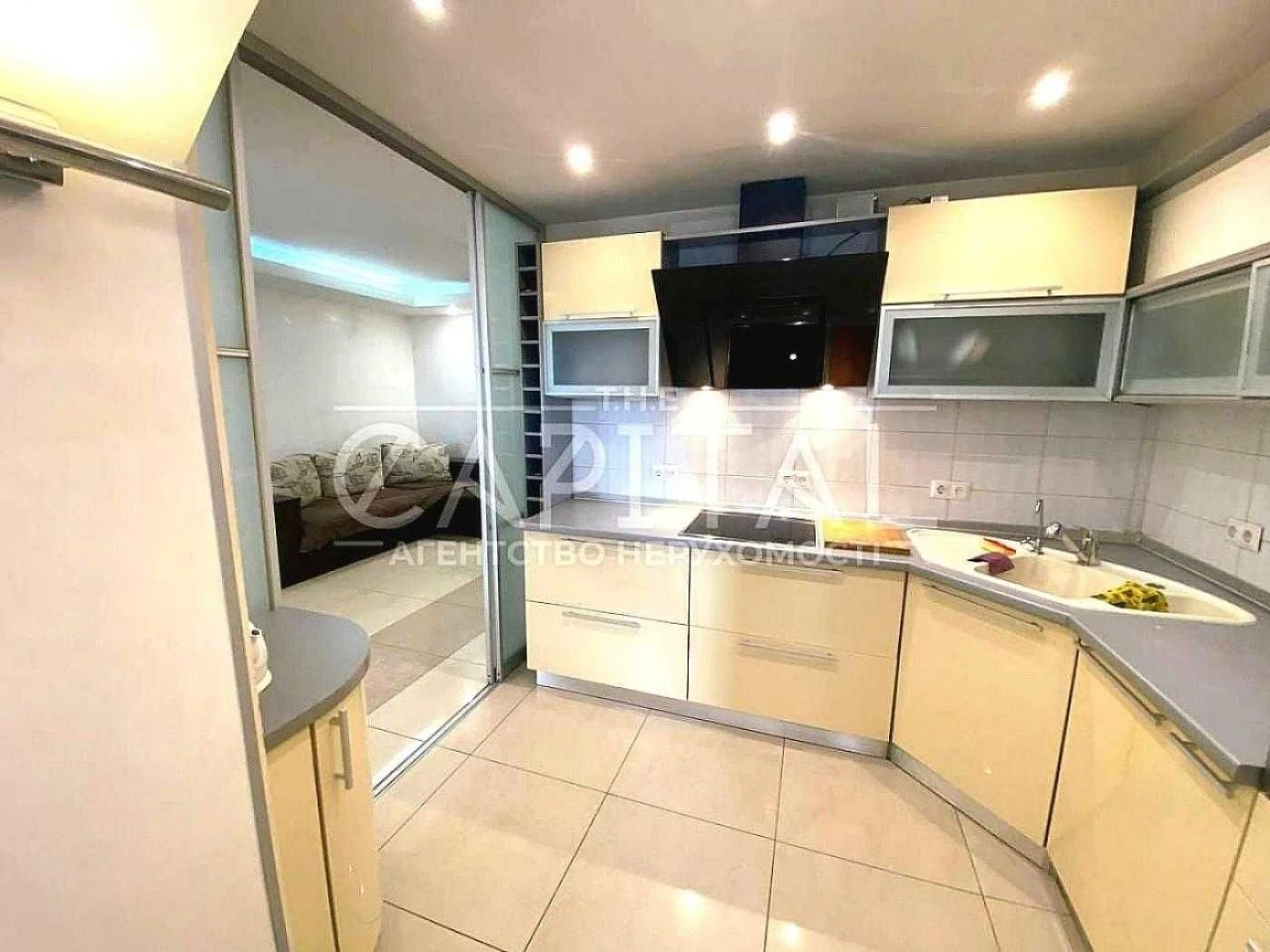 Sale of a 3-room apartment on Velika Vasylkyska Street, Holosiiv district