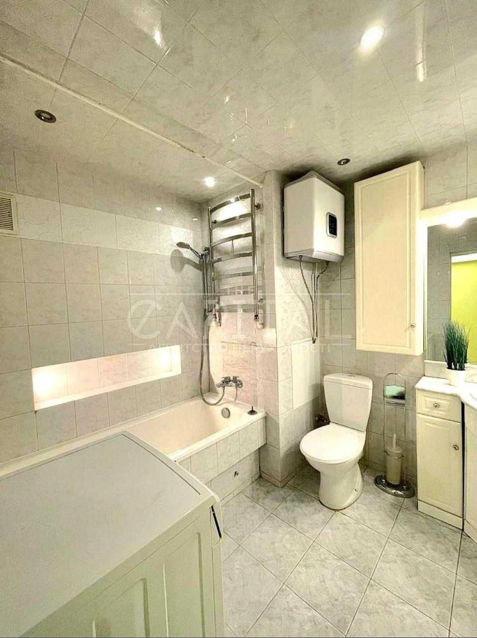 Sale of a 3-room apartment on Velika Vasylkyska Street, Holosiiv district