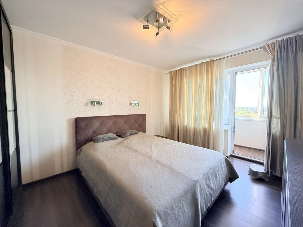 3-room apartment for sale, panoramic view, Lomovka, Donetsk highway