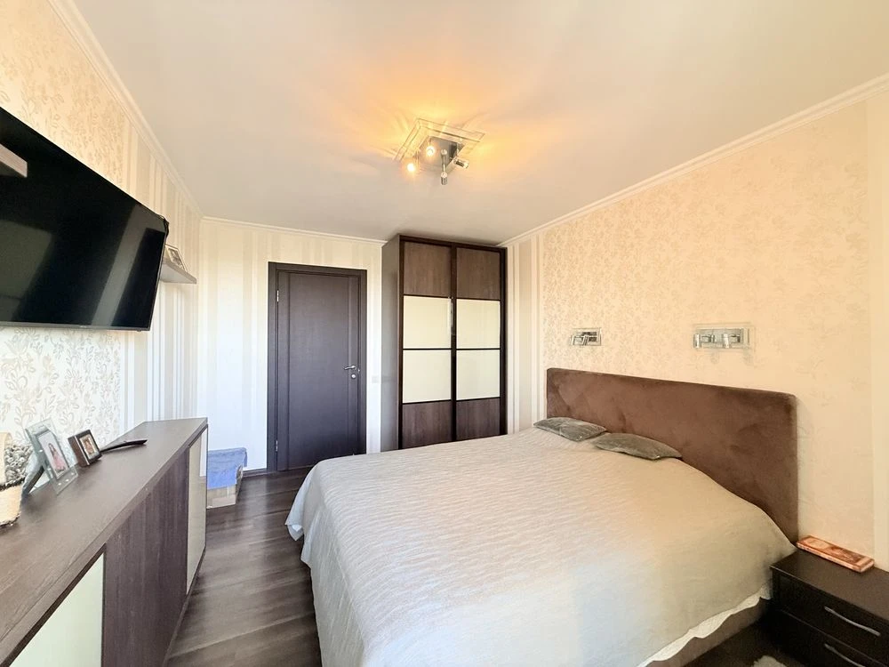 3-room apartment for sale, panoramic view, Lomovka, Donetsk highway