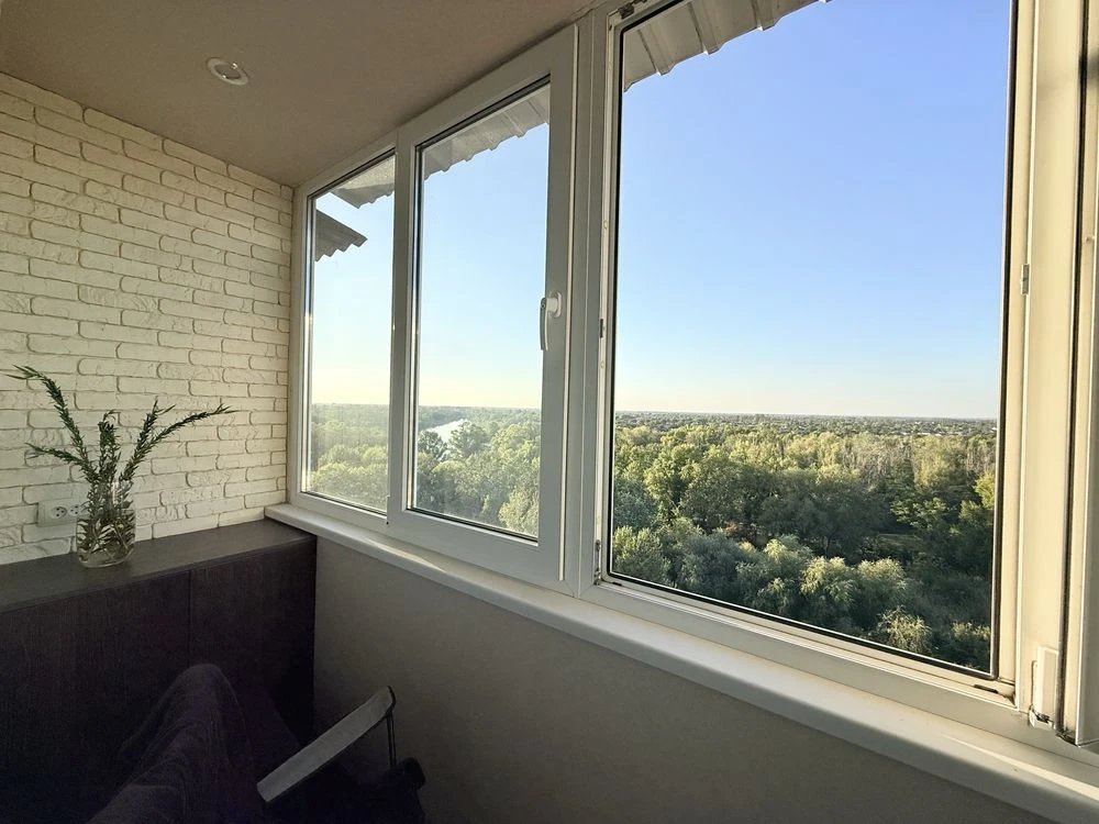 3-room apartment for sale, panoramic view, Lomovka, Donetsk highway