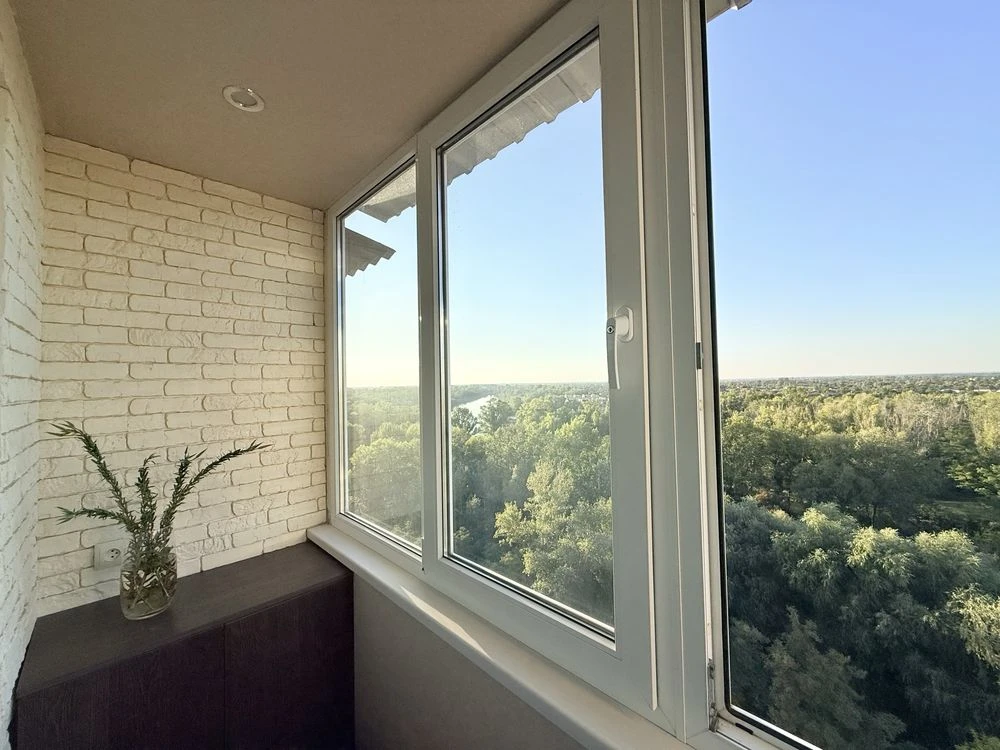 3-room apartment for sale, panoramic view, Lomovka, Donetsk highway