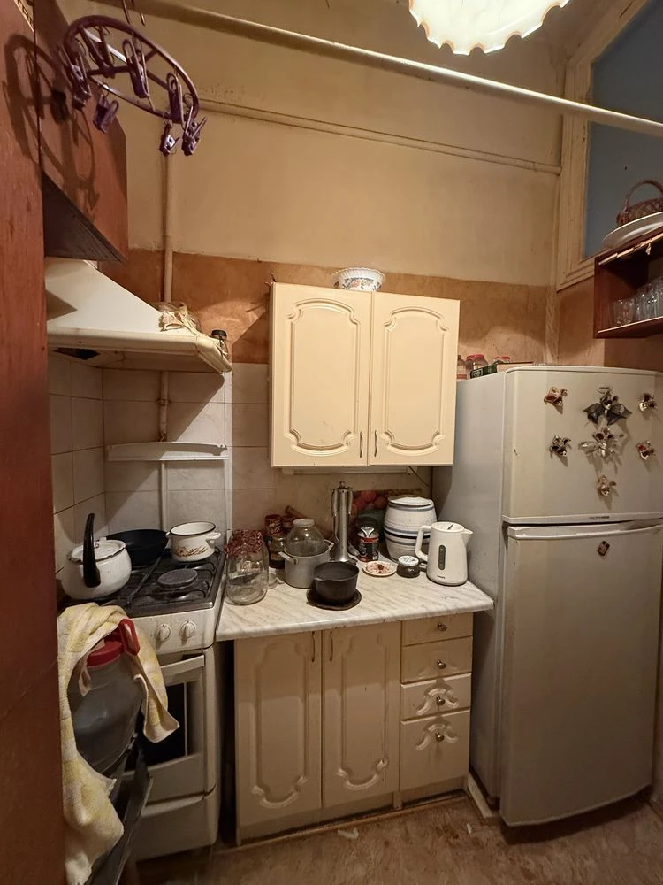 Продам 3-к квартиру в центре