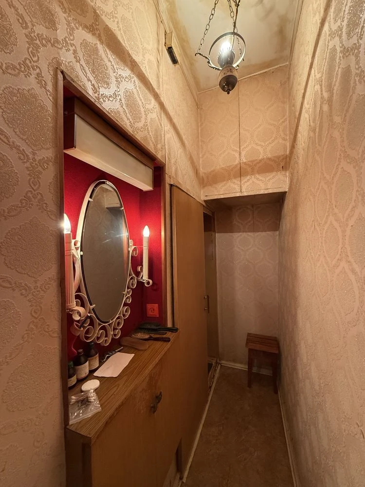 Продам 3-к квартиру в центре