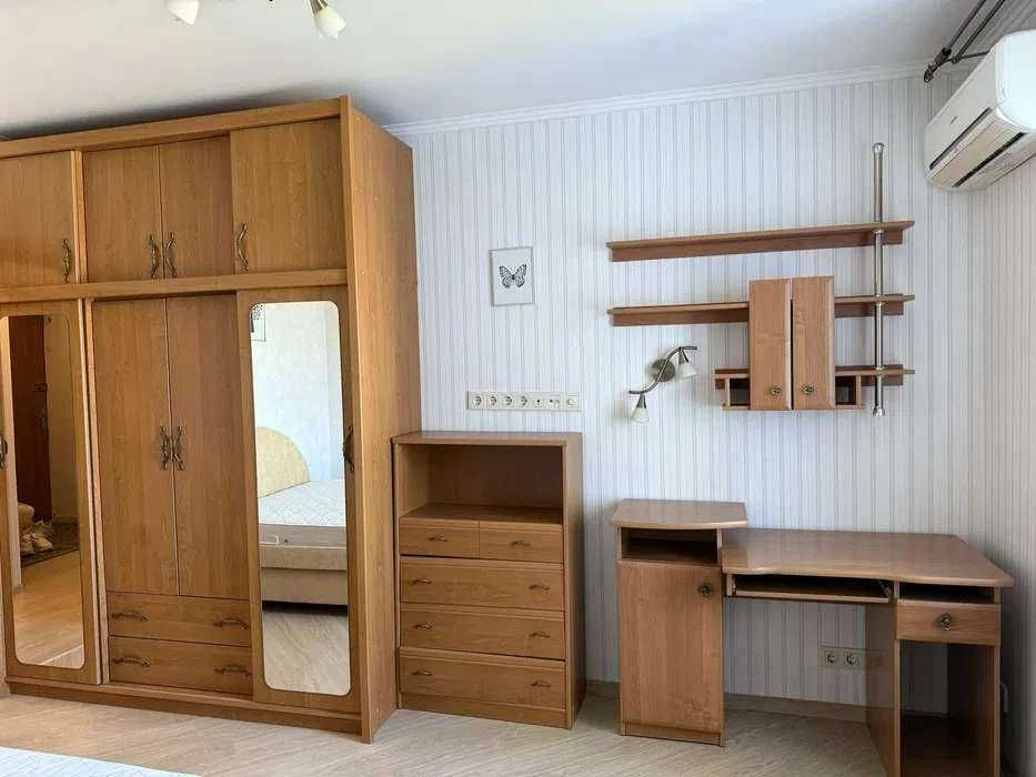 Sale of a 2-bedroom apartment on Seeman Paliya Street, Odessa