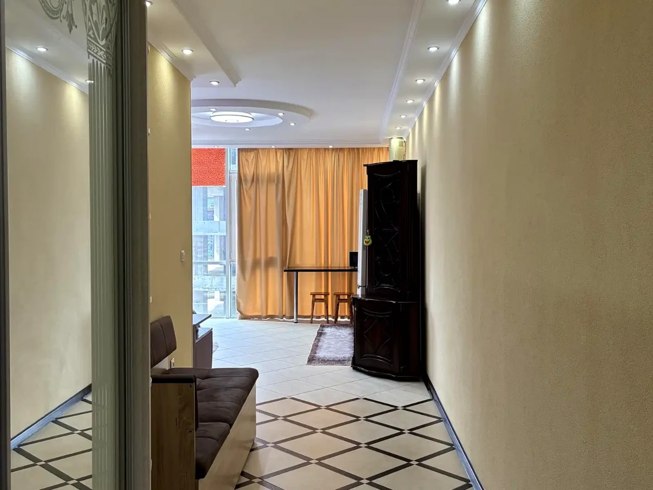 Rent 1-room apartment 59 sq m on the 14th floor.