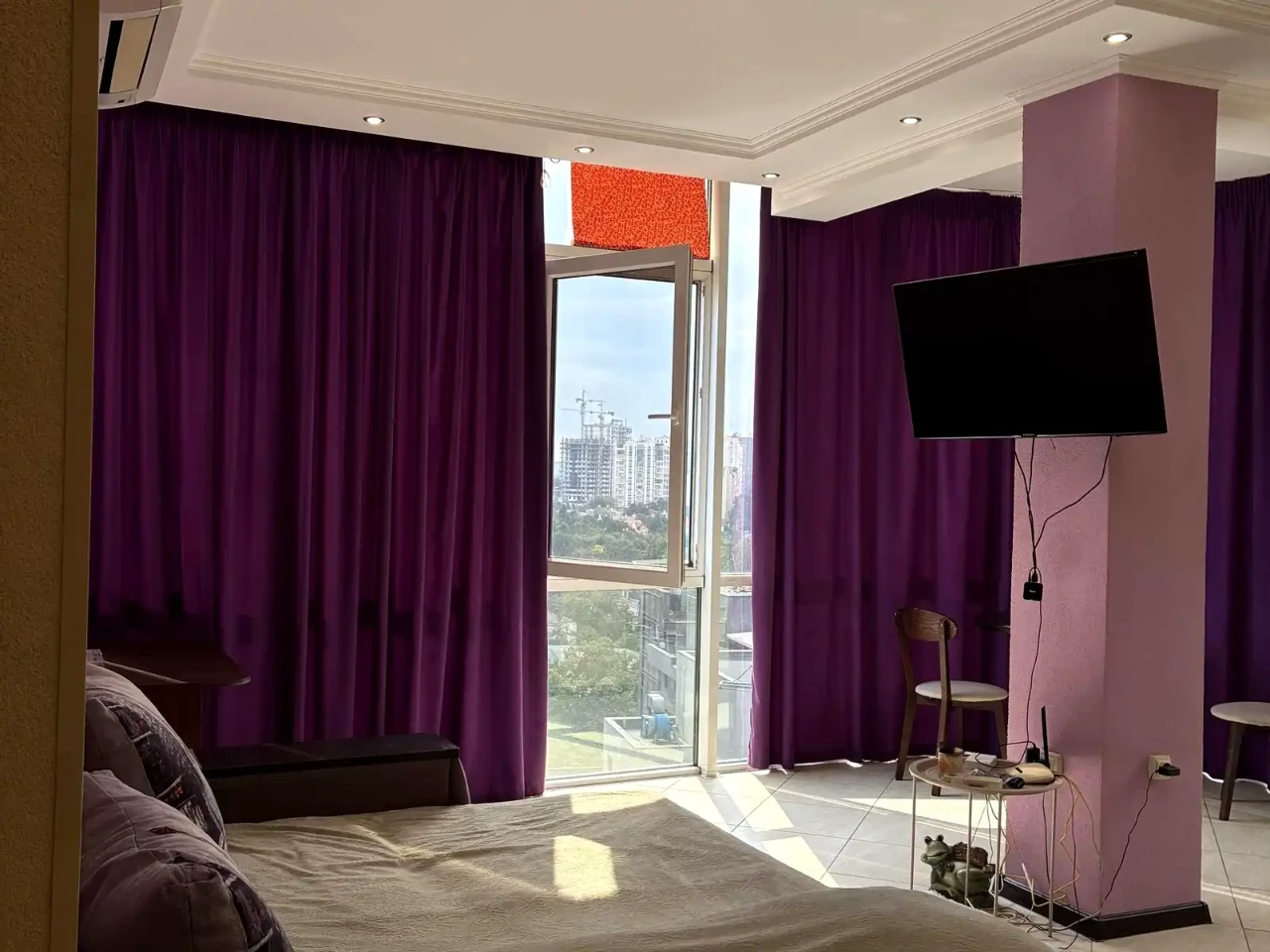 Rent 1-room apartment 59 sq m on the 14th floor.