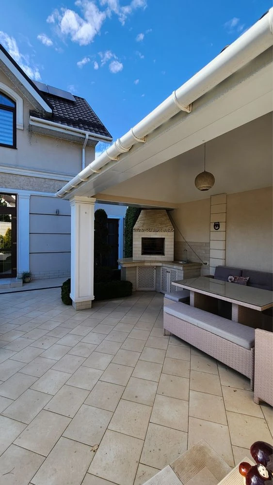 Sale of a stylish, modern, independent house in Sovigny
