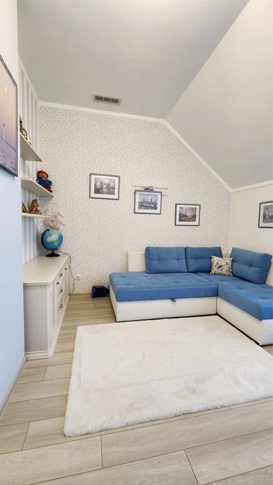 Sale of a stylish, modern, independent house in Sovigny