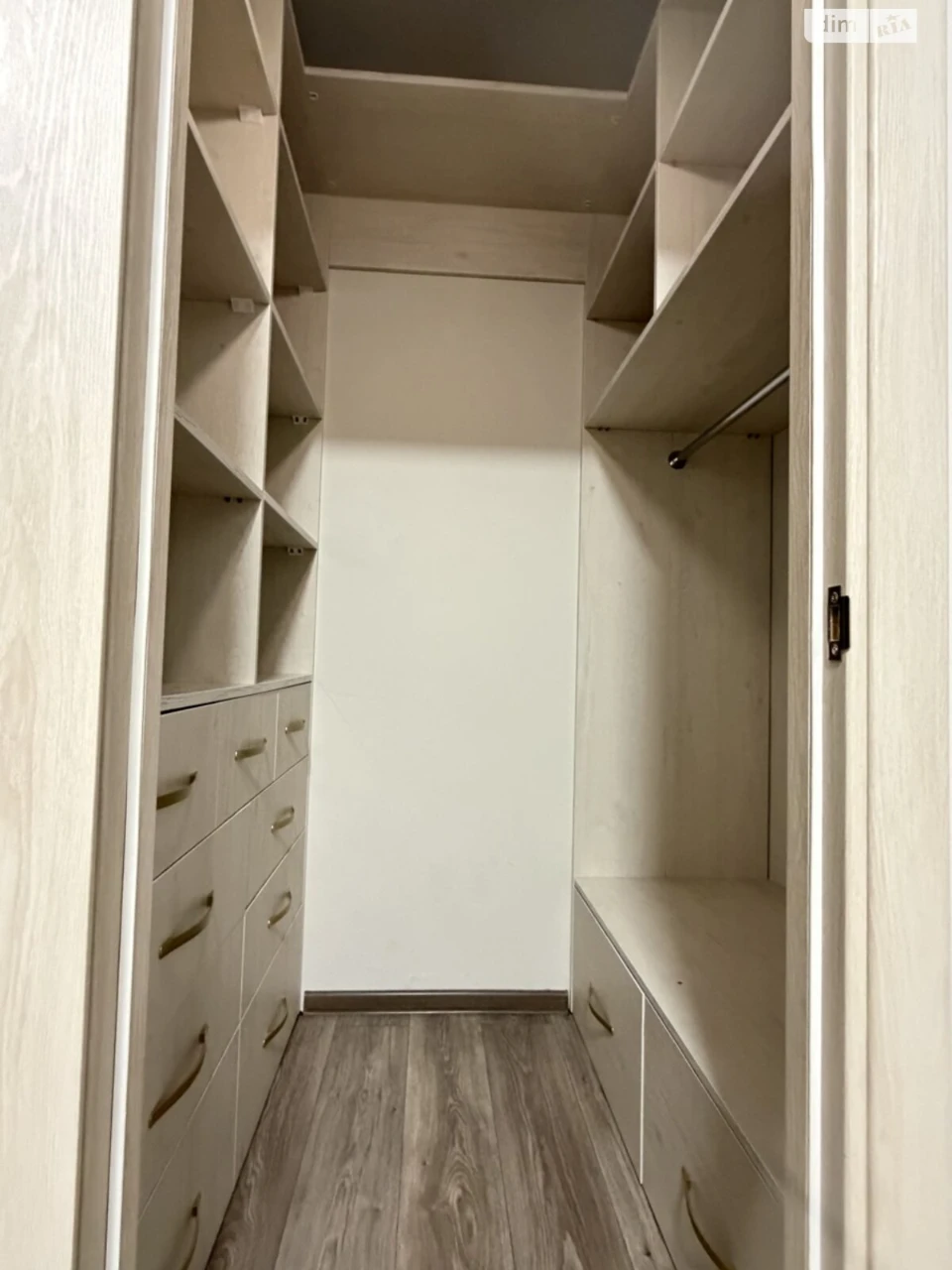 Long-Term Rental Apartment, Slav'yanka