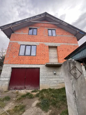 продаж будинку з газом в передмісті