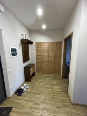 Rent, Kameniska 6, Vyrylitsa, Red Village