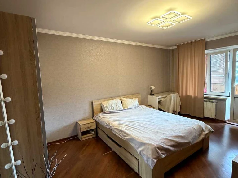 Apartment. Dragomannova st., Kyiv