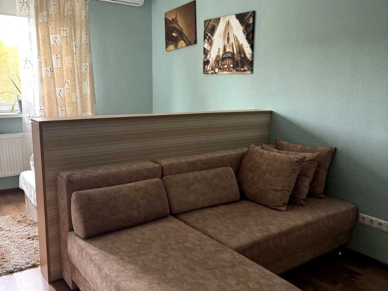 Apartment. Voskresenskaya st.