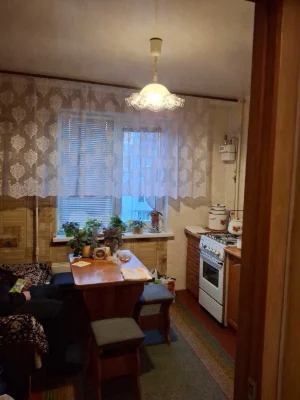 Продається однокімнатна квартира в районі Сідова Благовісна.