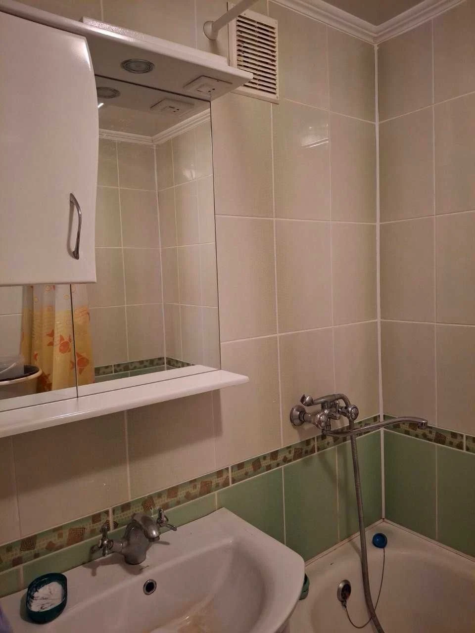 Продається однокімнатна квартира в районі Сідова Благовісна.