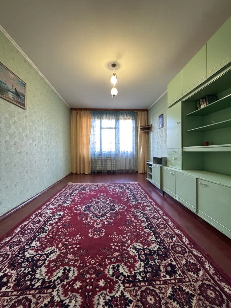 Продажа 2-комнатной квартиры на ул. Соборности (Доценка)