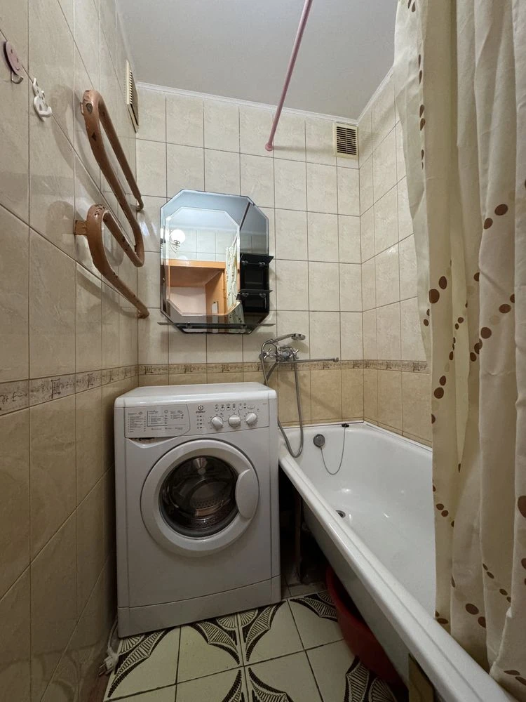 Продажа 2-комнатной квартиры на ул. Соборности (Доценка)