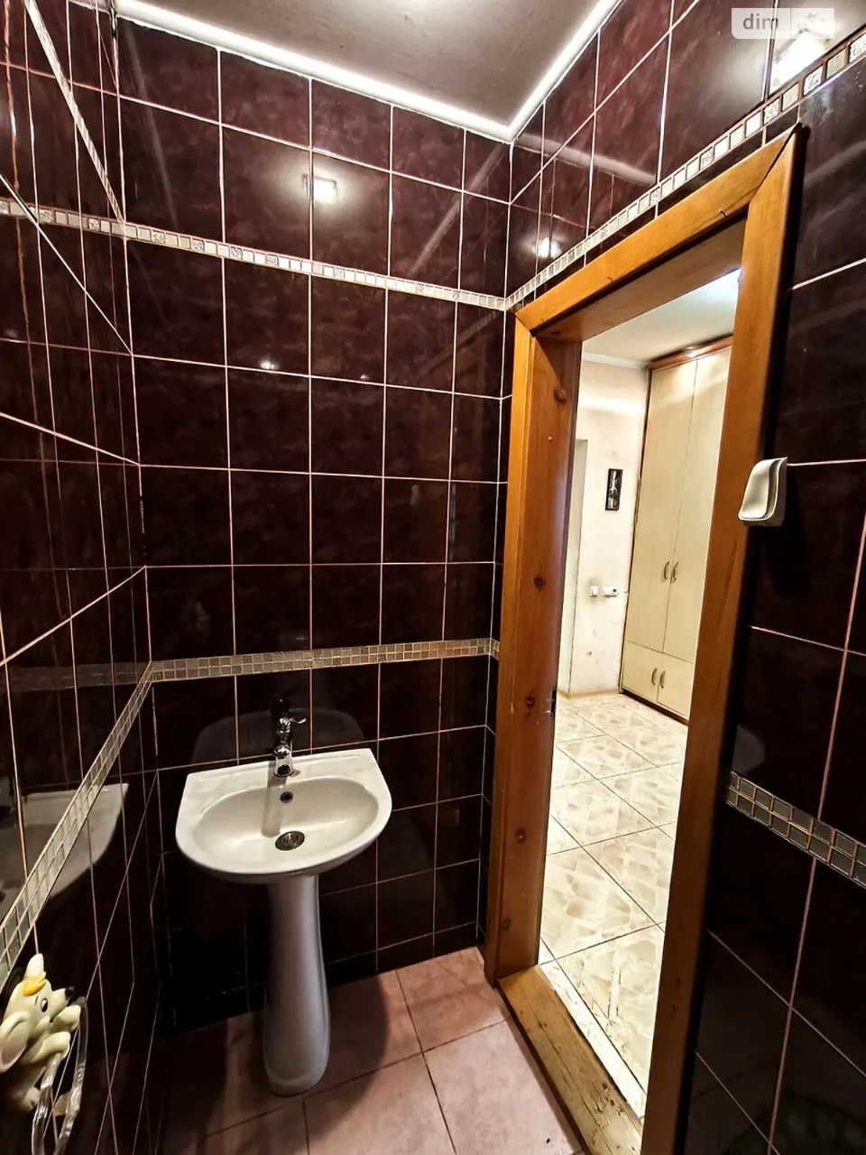 Long-Term Rental Apartment, Poznaki