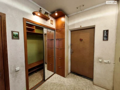Long-Term Rental Apartment, Poznaki