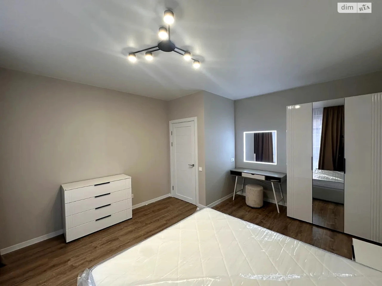 Long-Term Rental Apartment in Lukyanivka