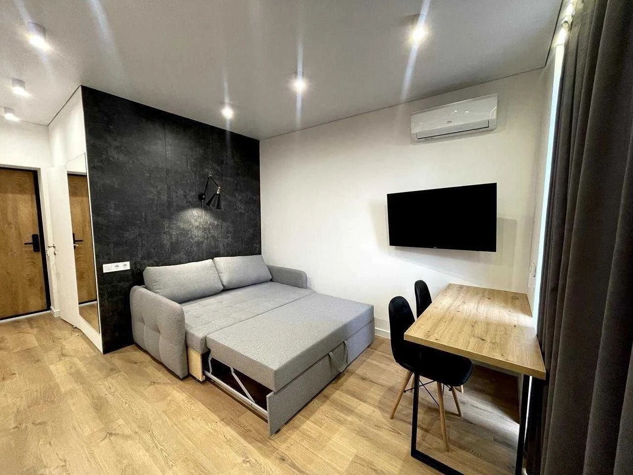 Long-term Rental | No Commission | Pet-friendly | Concierge Service