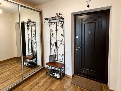 Apartment. Kyiv, Rodyny Krystieriv street.
