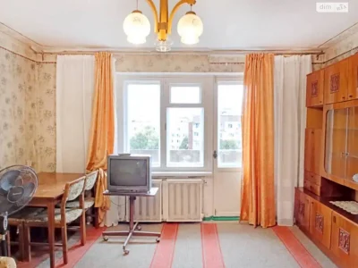 Apartment for Sale, Left Bank
