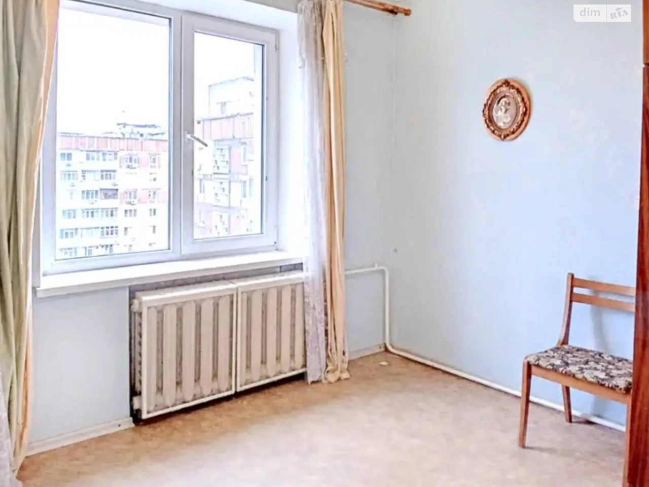 Apartment for Sale, Left Bank