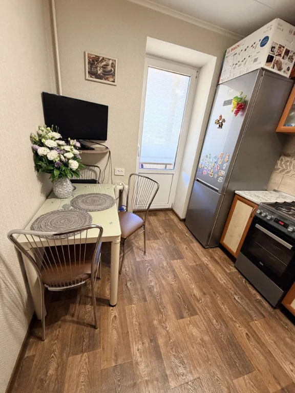 Sale of a 1-room apartment in a well-designed layout on Lesya Ukrainka Street