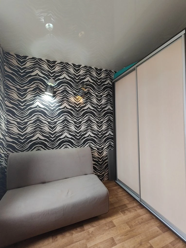 Продається смарт-квартира в 1 кімнаті, метро Вокзальна (Южний вокзал)