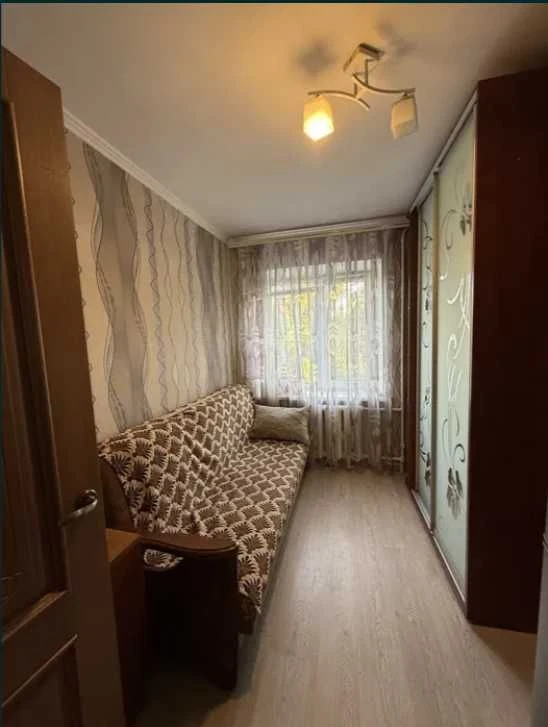 Продам 3-кімнатну квартиру, район Медуніверситету.