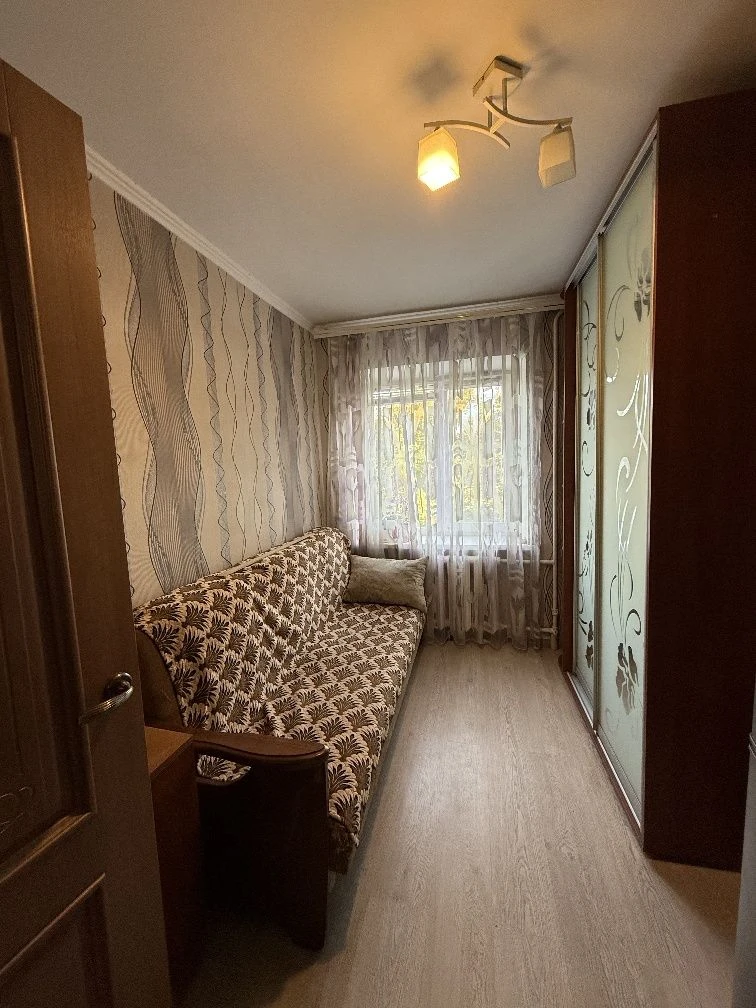 Продам 3-кімнатну квартиру, район Медуніверситету.