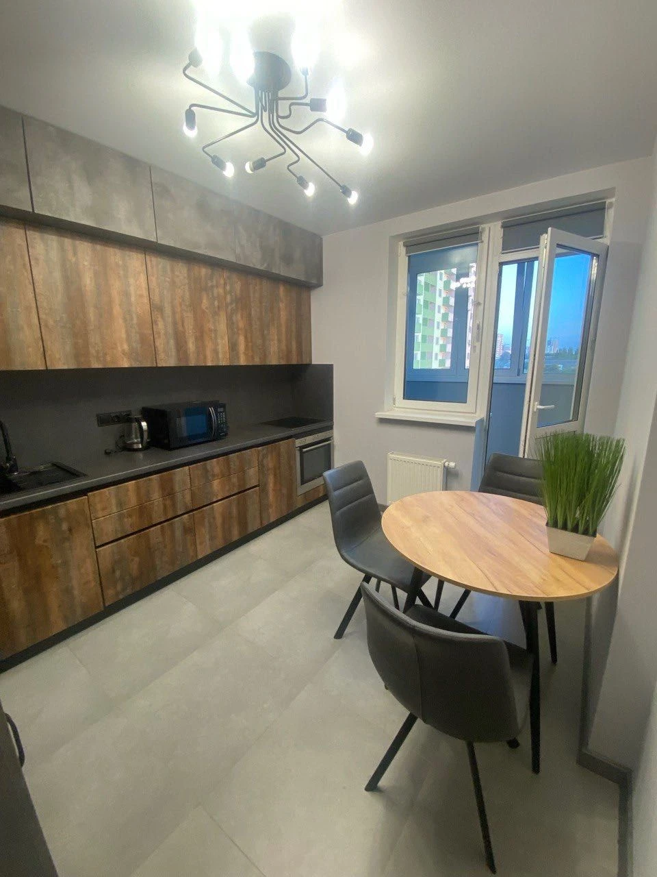 Продажа 1-комнатной квартиры 44 м2 с ремонтом, проспект Відрадний 2.