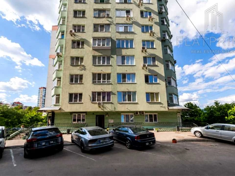 Квартира. Київ, Феодосійська вулиця