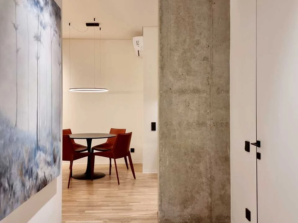 Apartment. Dnipro, Naberezhna Perevomohy st.