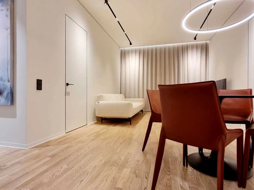 Apartment. Dnipro, Naberezhna Perevomohy st.