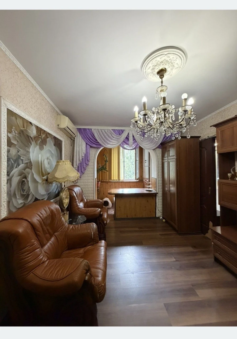 Sale of a 3-room apartment. Mir Avenue.