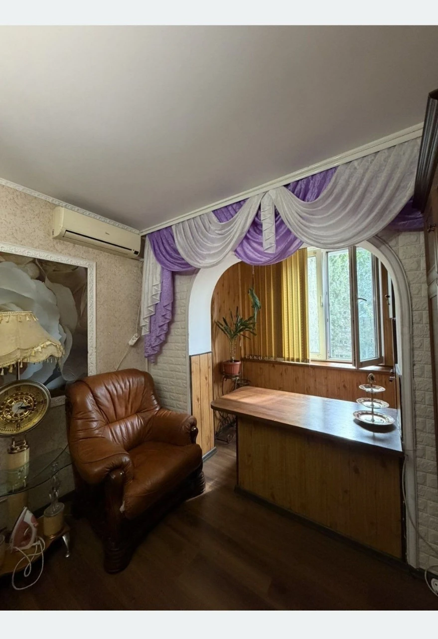 Sale of a 3-room apartment. Mir Avenue.