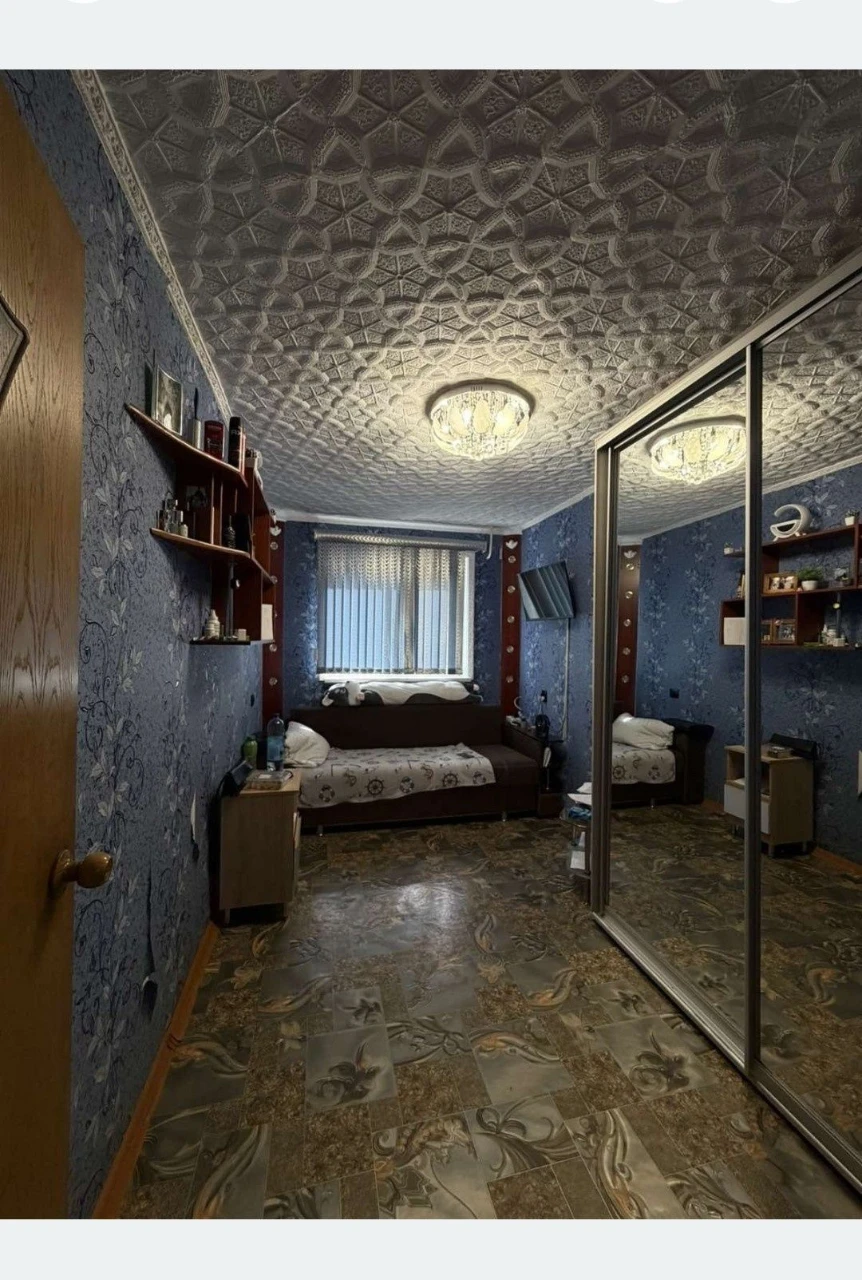 Sale of a 3-room apartment. Mir Avenue.