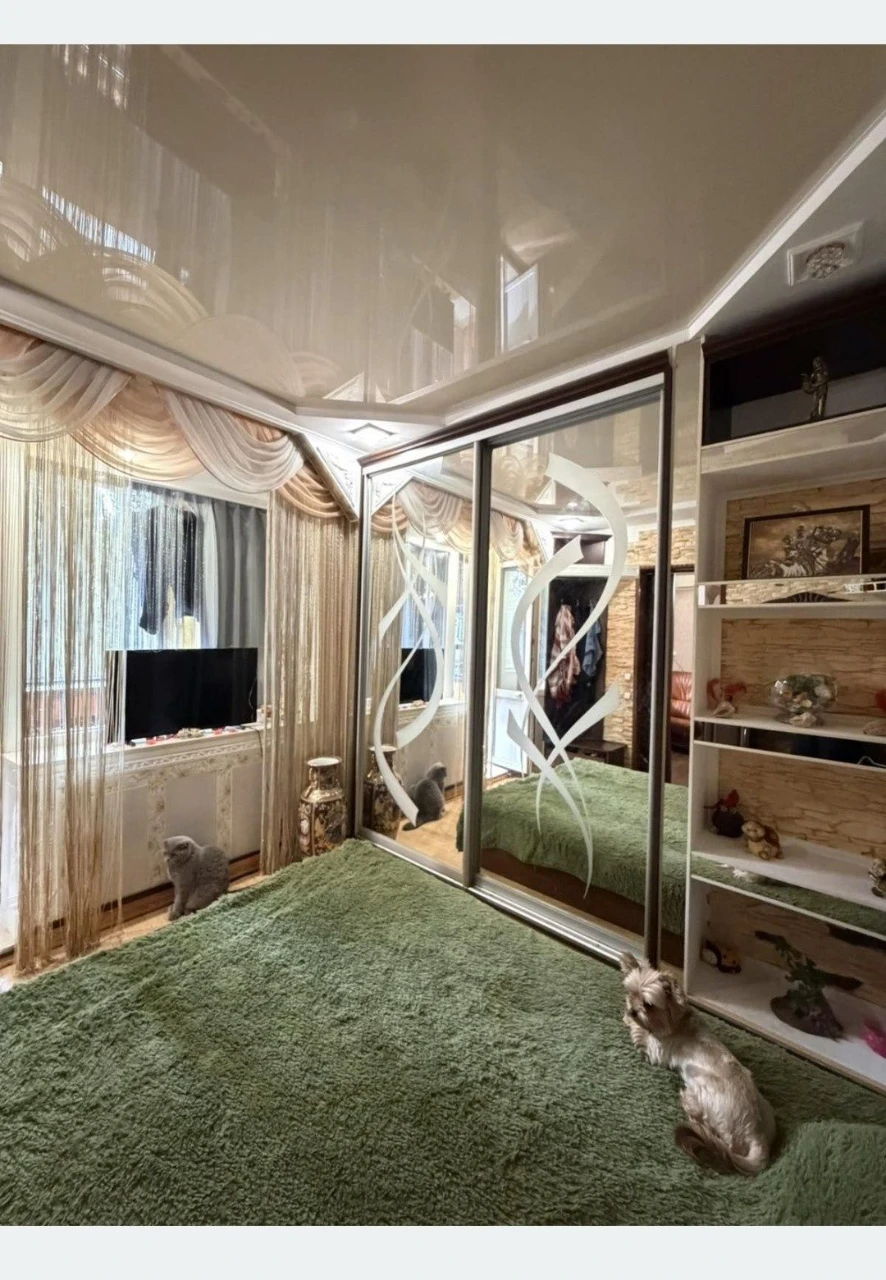 Sale of a 3-room apartment. Mir Avenue.