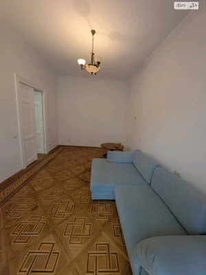 Apartment for Sale: Center