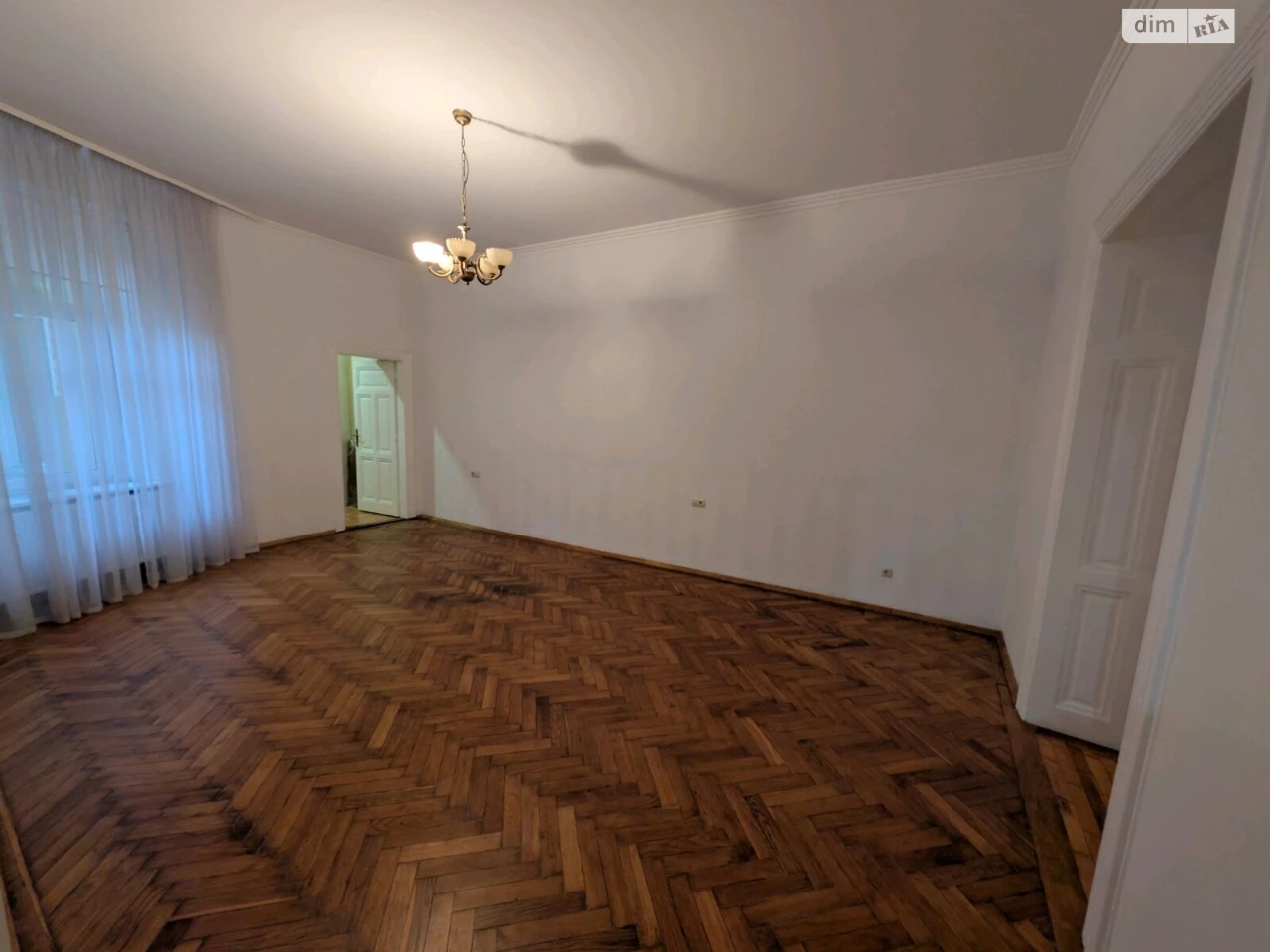 Apartment for Sale: Center