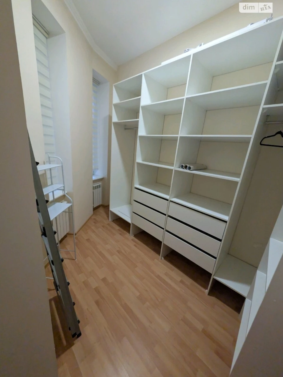 Apartment for Sale: Center